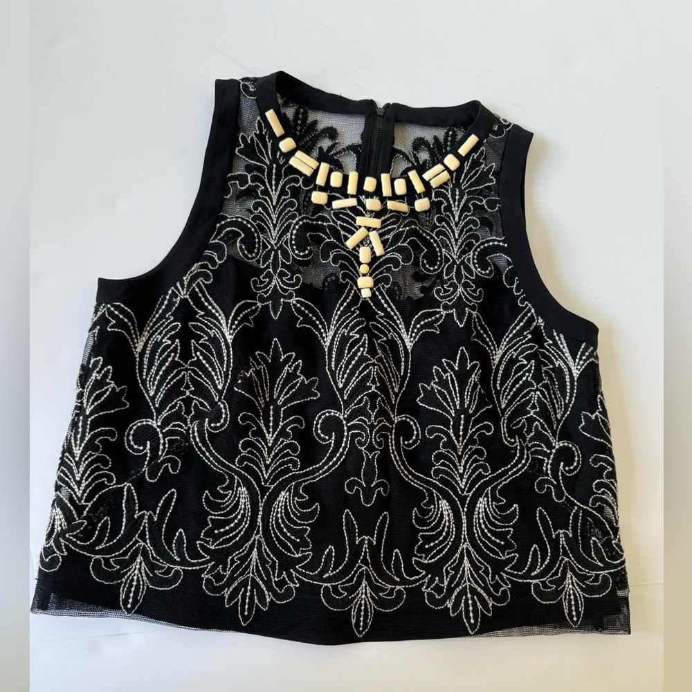 Nanette Lepore Black And Cream Netted Ss Top With… - image 1